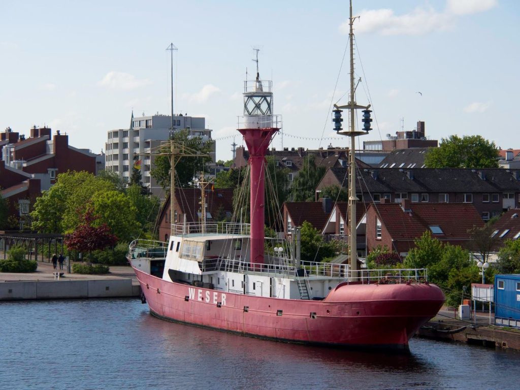 WESER boat in dock to illustrate performance monitoring in maritime