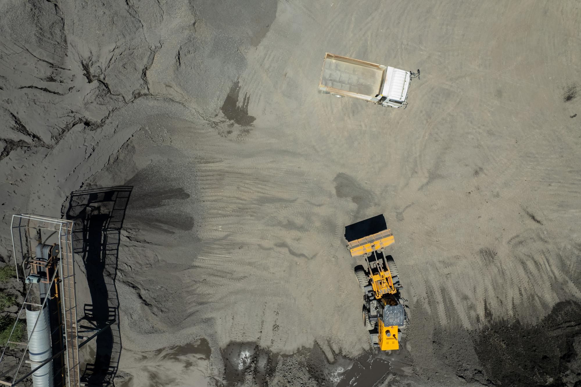 Excavadora en una mina