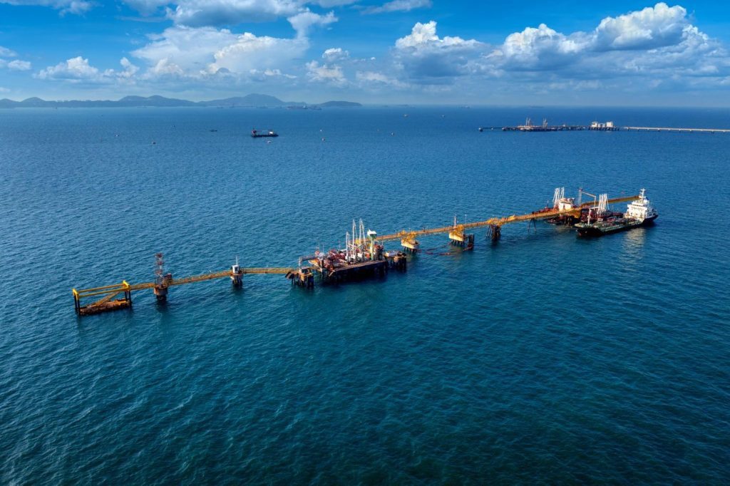 Australian energy provider vessels utilising VSAT with BGAN backup