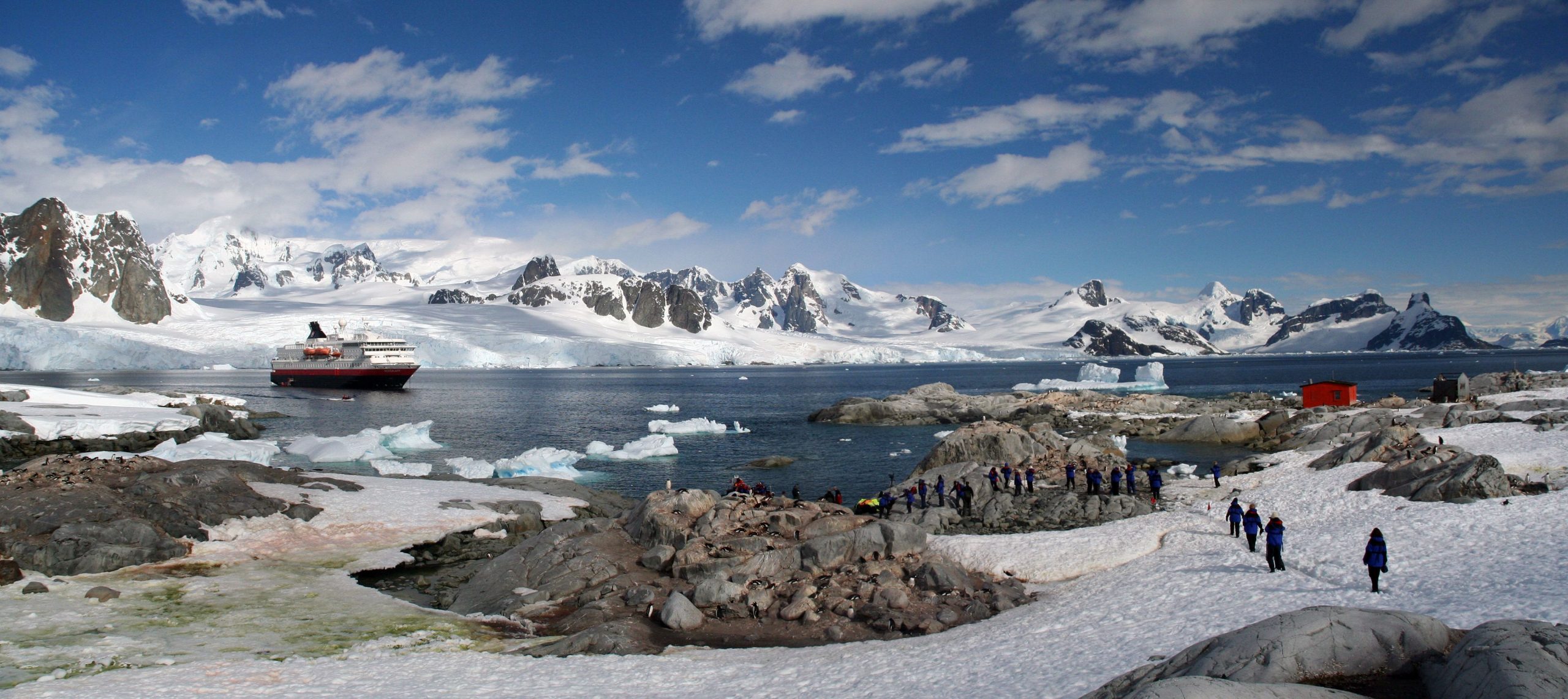 Shelter in polar regions